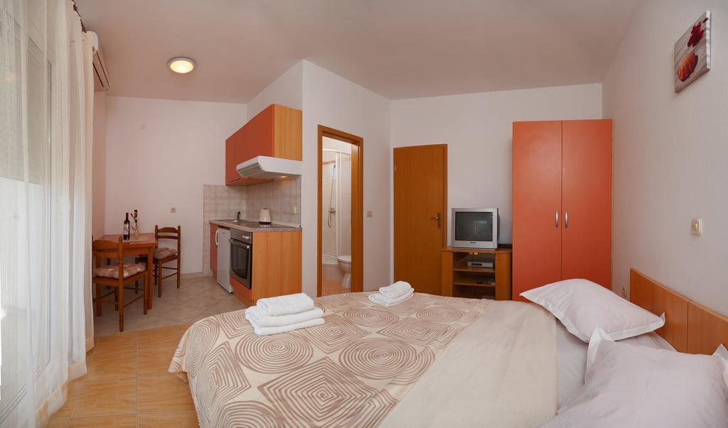 House Marta Apartment Baska Voda Ruang foto